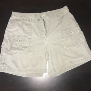 Green Cargo Shorts Women’s size 16